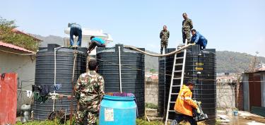 plastic-tank-cleaning 