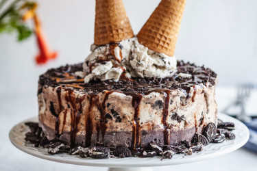 Chocolate Oreo Ice Cream Cake 