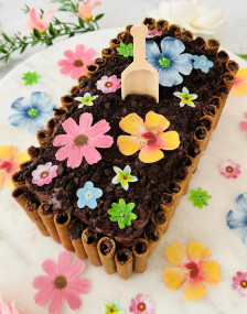 Garden Flower Cake 