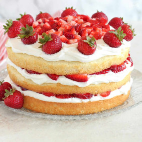 Strawberry Cake 